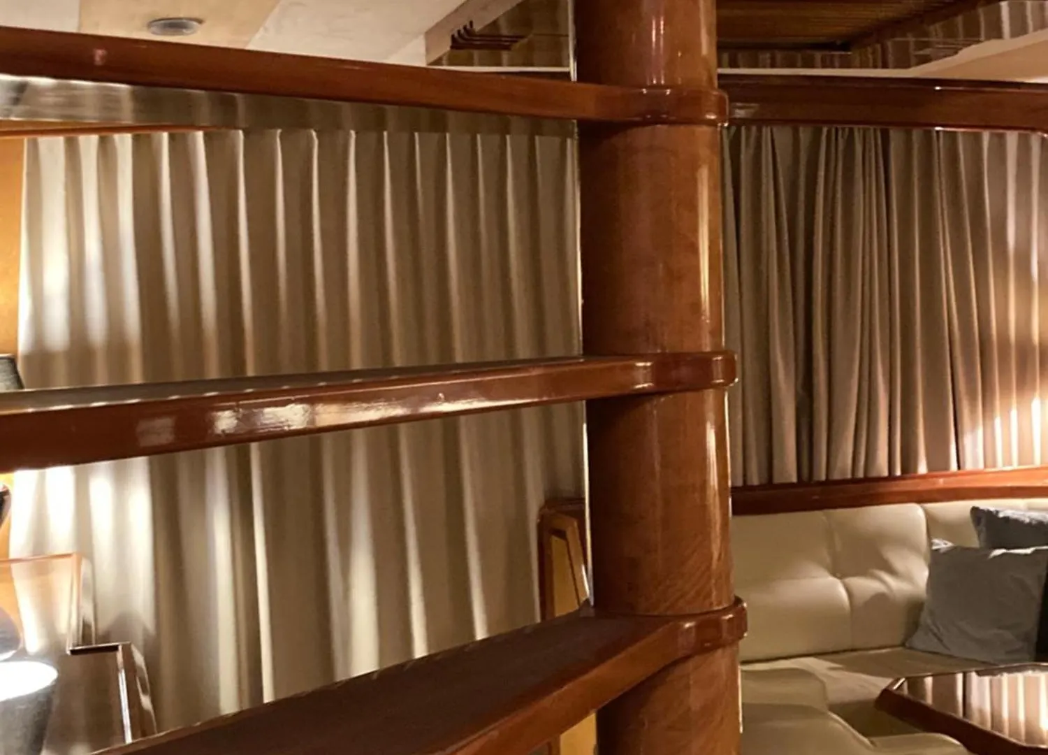 The Bridge - Your Dream Holiday In أنتيب 0*,